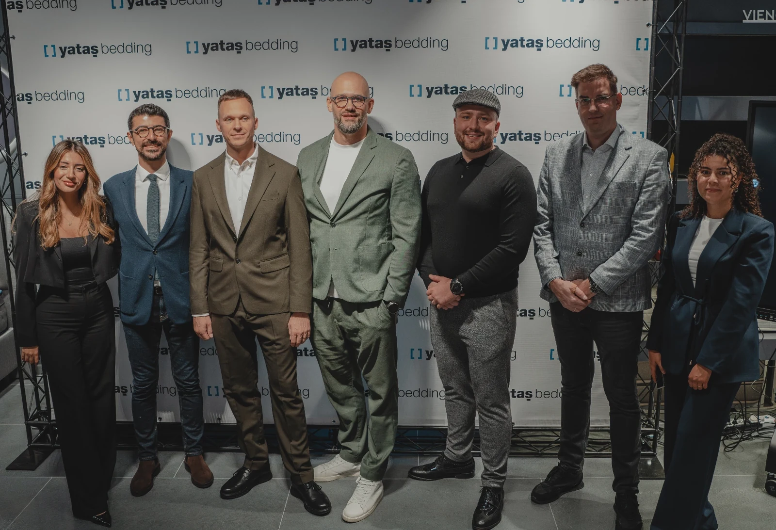 Yatas Bedding komanda ir partneriai