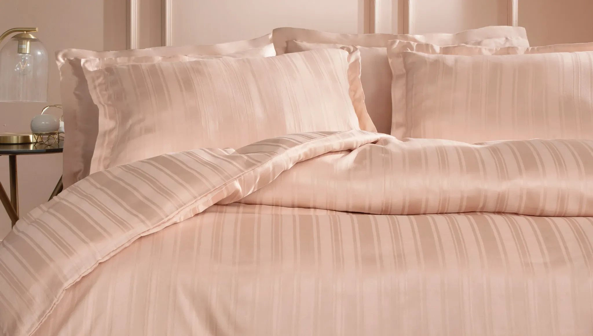 Satino patalynės komplektas BLUSH - Yatas Bedding
