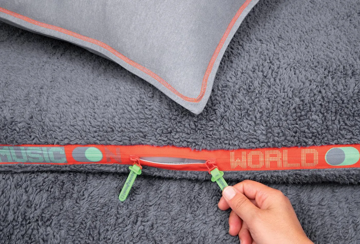 Minkštas patalynės komplektas CoverMe Music - Indigo - Yatas Bedding